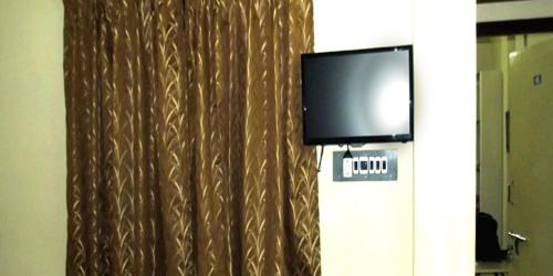Srirangam Hotel | BSSK Comforts Inn