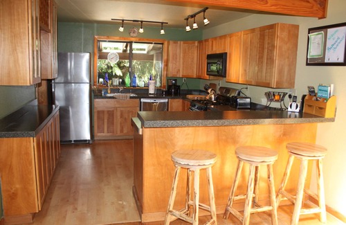 Ashford Cabin | Buchanan's Bunkhouse with saltwater hot tub! @ Mt.Rainier Entrance!