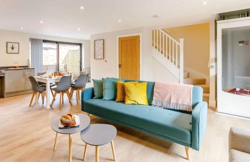 Moreton Valence Cottage | Buck Cottage. Purpose-built, disabled adapted, with hot tubs