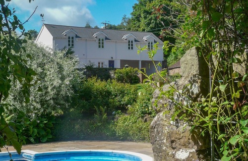 Staunton Cottage | Buckstone House Coach House, Forest of Dean - sleeps 4 guests in 2 bedrooms