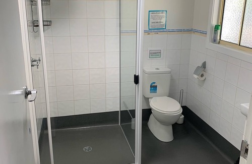 Happy Valley Hostel | BUDGET ACCOMMODATION Creature Comforts: Marloo Unit - Better than camping!