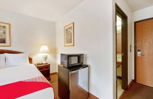 Portage Hotel | Budget and Pet-Friendly Stay Near Beaches, Parks & Outlet Shopping