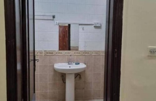 Al Ain Apartment | Budget Double Room 1