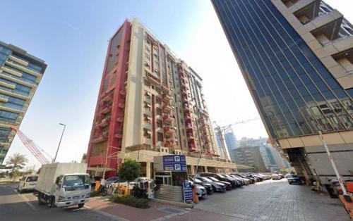 Madinat Zayed House | Budget Friendly Partition in Barsha Heights Near Metro