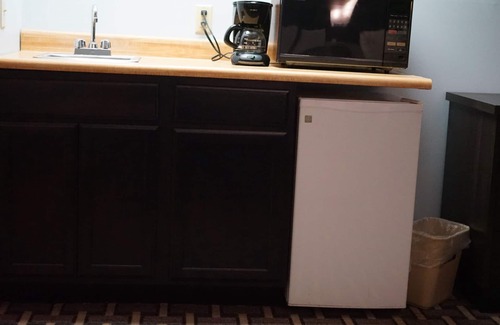Fridley Hotel | Budget Host Inn Fridley