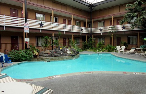 South Arlington Hotel | Budget Host Inn