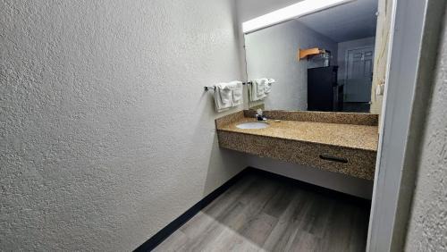 Williamsburg Hotel | Budget Inn