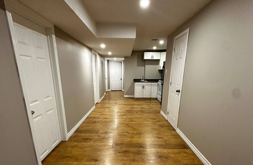 Rosemount House | Budget Stay in Kitchener- Near Town Centre- Food, Shopping, Transit