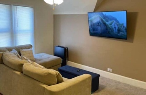 Rockford House | Budget Stay in Rockford, Upper Duplex