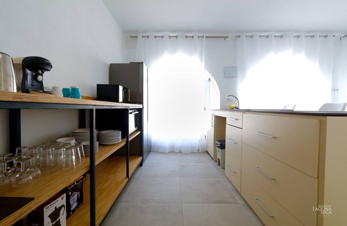 Puerto Real Apartment | Buganvilla Apartment with Shared Pool