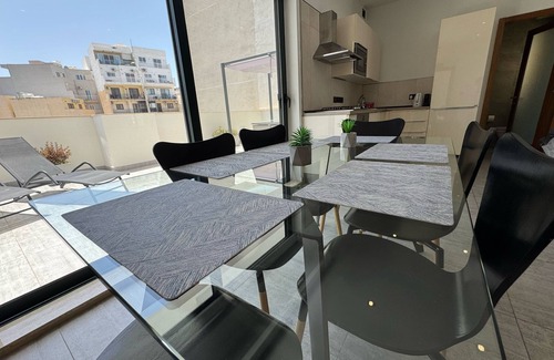 Qawra Apartment | Bugibba Luxe Pool Penthouse