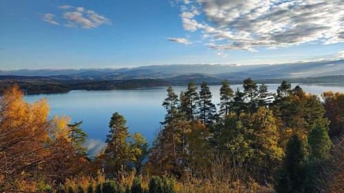Tresna Ski Chalet | BUKOWA Jezioro Żywieckie Beskid Żywiecki Śląski Sauna Jacuzzi Kominek Morsowanie Tresna Żywiec Szczyrk