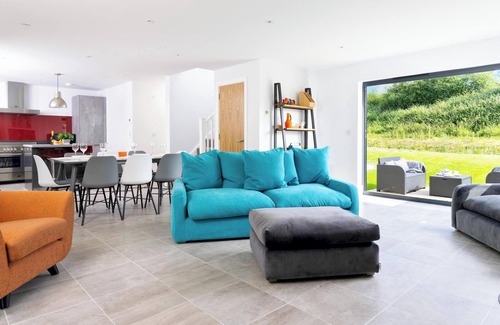 Holworth House | Bulrushes (BV04), Silverlake, Dorset