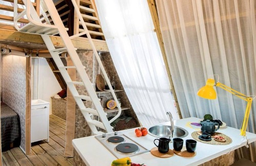 Montecatini Val di Cecina House | Bungalow 'A' with Shared Pool, Shared Garden and Wi-Fi