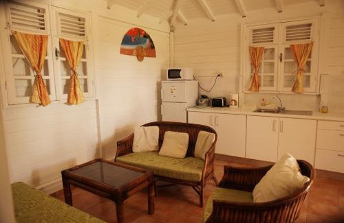 Sainte-Anne House | BUNGALOW BASSIN TROUVE