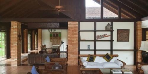 Kota Bharu House | Bungalow by The River