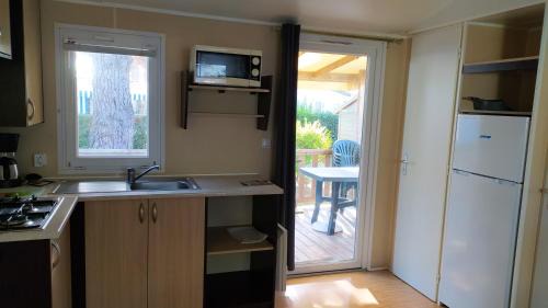 Banes House | Bungalow Confortable en Campagne à Argences-en-Aubrac avec Piscine