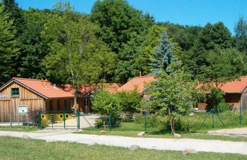 Neubrandenburg House | Bungalow House C1 - Schullandheim