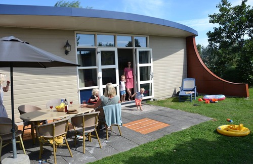 's-Gravenzande House | Bungalow in Delft with Nautical Charm