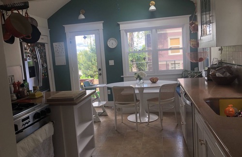 Willamette Heights House | Bungalow in the heart of NW Portland + add. unit (office and ceramic studio)