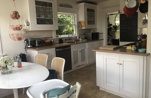 Willamette Heights House | Bungalow in the heart of NW Portland + add. unit (office and ceramic studio)