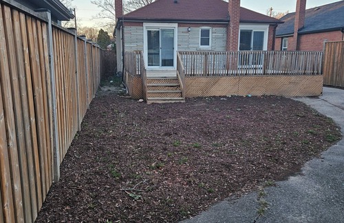 The Queensway House | BUNGALOW IN Toronto