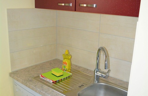 Muritz House | Bungalow "Morgenrot", 250m to the Müritz + boat mooring