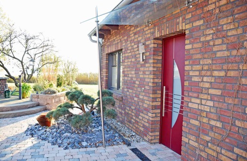 Sellin House | Bungalow on Lake Sellin