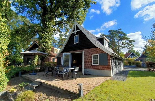 Otterlo House | Bungalow with 4 bedrooms and a terrace