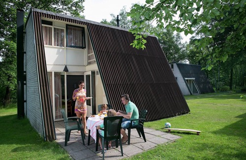 Bosgebied Hoenderloo House | Bungalow with WiFi in De Veluwe Park
