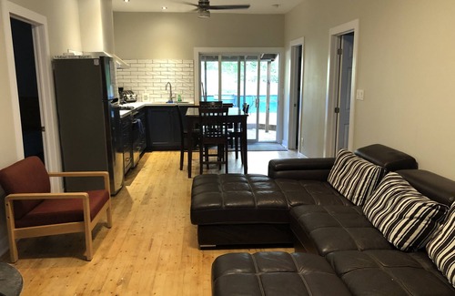 Grand Bend Cottage | Bunglow in the Bend - 5 min walk to the beach