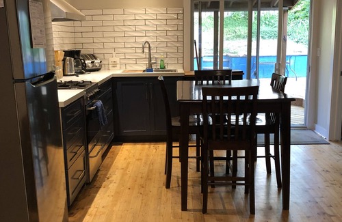 Grand Bend Cottage | Bunglow in the Bend - 5 min walk to the beach