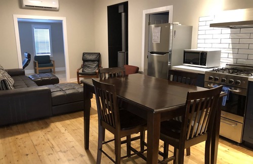 Grand Bend Cottage | Bunglow in the Bend - 5 min walk to the beach