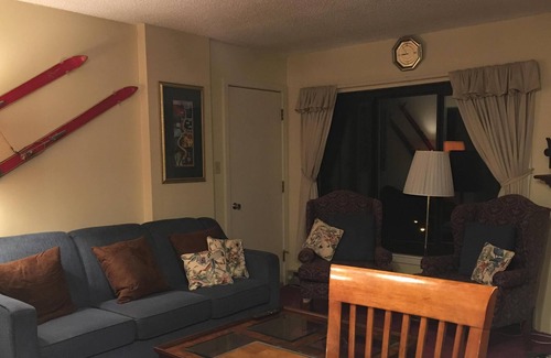 Snowshoe Condo | Bunny Bungalow In Silver Creek Lodge - 2BR, WiFi, Cable, Ski In/Out, Weekly Rate