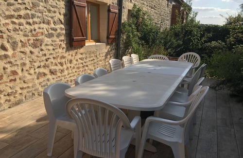 Saint-Martin-du-Puy Cottage | Burgundy traditional cottage with a vast flower garden to enjoy nature & calm