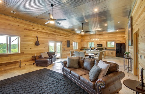 Burkesville Cabin | Burkesville Cabin, 3 Mi to Dale Hollow Lake!