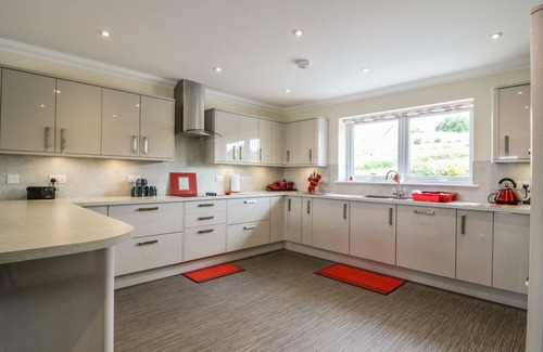 Eyre Cottage | BURNSIDE COTTAGE, luxury holiday cottage, with open fire in Portree