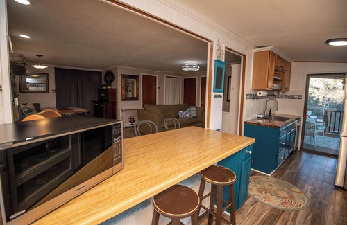 Iron Springs House | Burnt Ranch Bungalow-Family Friendly!