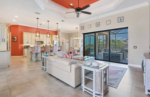 Burnt Store Isles House | Burnt Store Isles 3 Bedroom Private Pool Home on Canal- Pet Friendly!