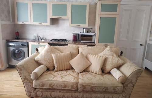 Busby Apartment | Busby Apartments