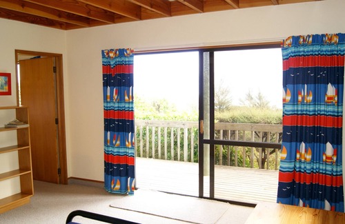Tata Beach Cottage | Bush Henge - Tata Beach Holiday Home