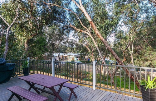 Anglesea House | Bush Surrounds On Weir
