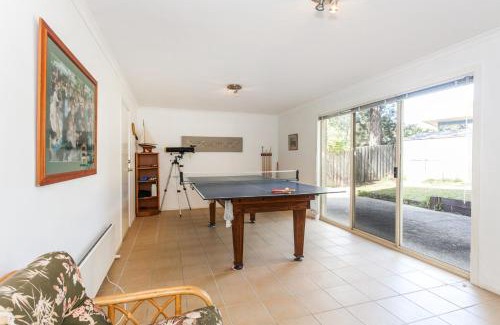 Anglesea House | Bushlark - BYO Linen