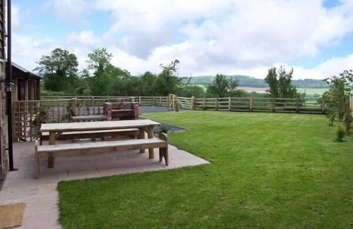 Longtown Cottage | BUSHMILLS, family friendly, character holiday cottage in Abbey Dore