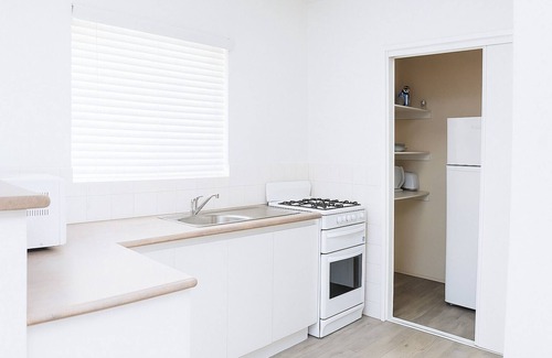 West Busselton Hotel | Busselton Gale Street Motel and Villas
