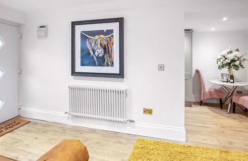 Yarm House | Buttercup Cottage - Uk45969