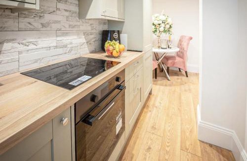 Yarm House | Buttercup Cottage - Uk45969