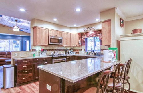 Groveland Apartment | Buttercup Haven at Pine Mountain Lake