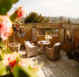 Shaftesbury House | Button Cottage on Gold Hill - Hovis Hill