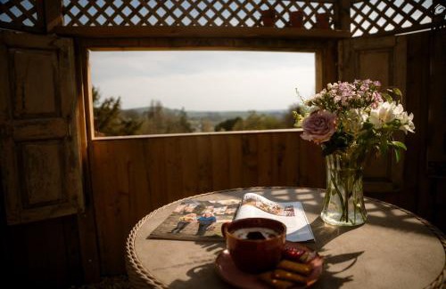 Shaftesbury House | Button Cottage on Gold Hill - Hovis Hill